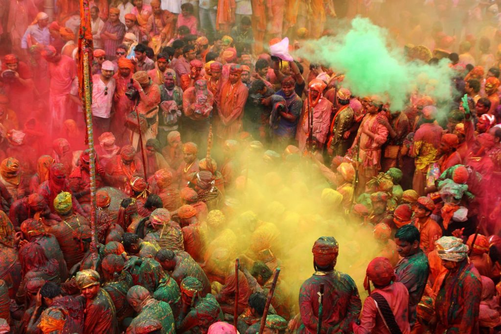 Farben & Frühling: 19 Bunte Bilder Vom Holi Festival In Indien